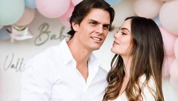 Ximena Navarrete anuncia segundo embarazo con Juan Carlos Valladares.