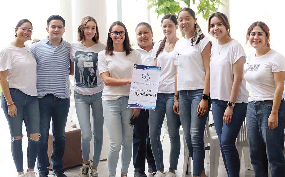 Mónica Ruiz, Raúl Pérez, regina Sabido, Linda Hage, Cecilia Calvo, Lorena Andrade, Jimena Castro, Daniela López y Mariana Martínez / Foto: Dennis Hern