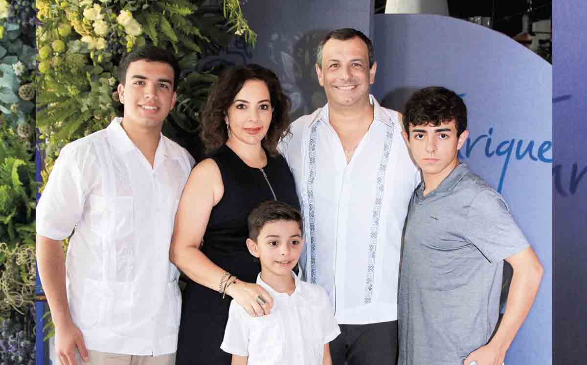 Emilio pozo, Valeria González, Emilio Pozo, Fabián Pozo y Matías Pozo / Foto: José Chang