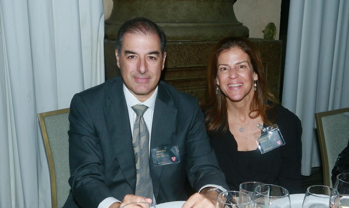 Othón Ruiz y Marissa Valdés de Ruiz