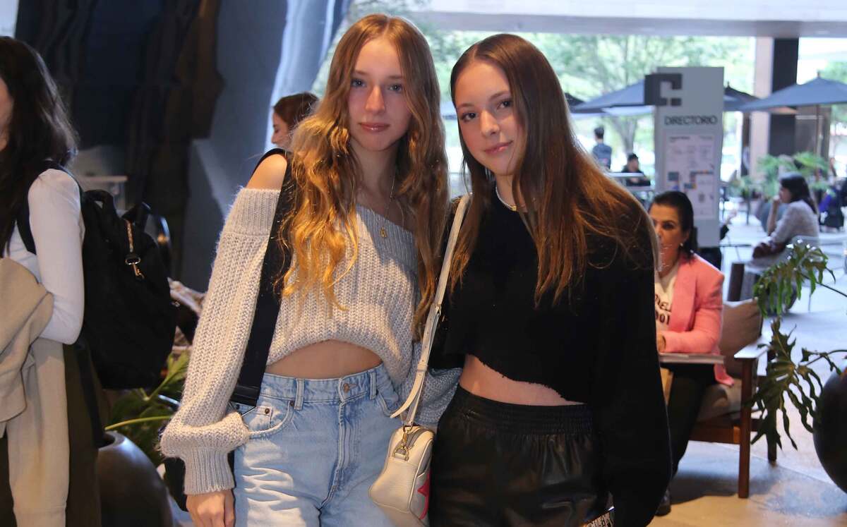 Carola Ortega y Raquel Robles