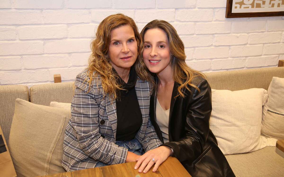 Claudia de Anda de Montemayor y Natalia García