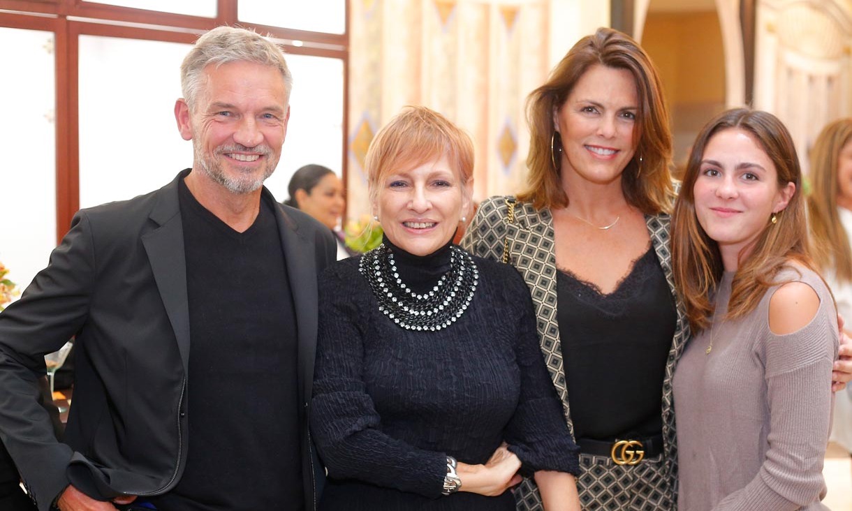 Andreas Minea, Rosina Ramón, Rosa María Oliver y Vivian Blanco