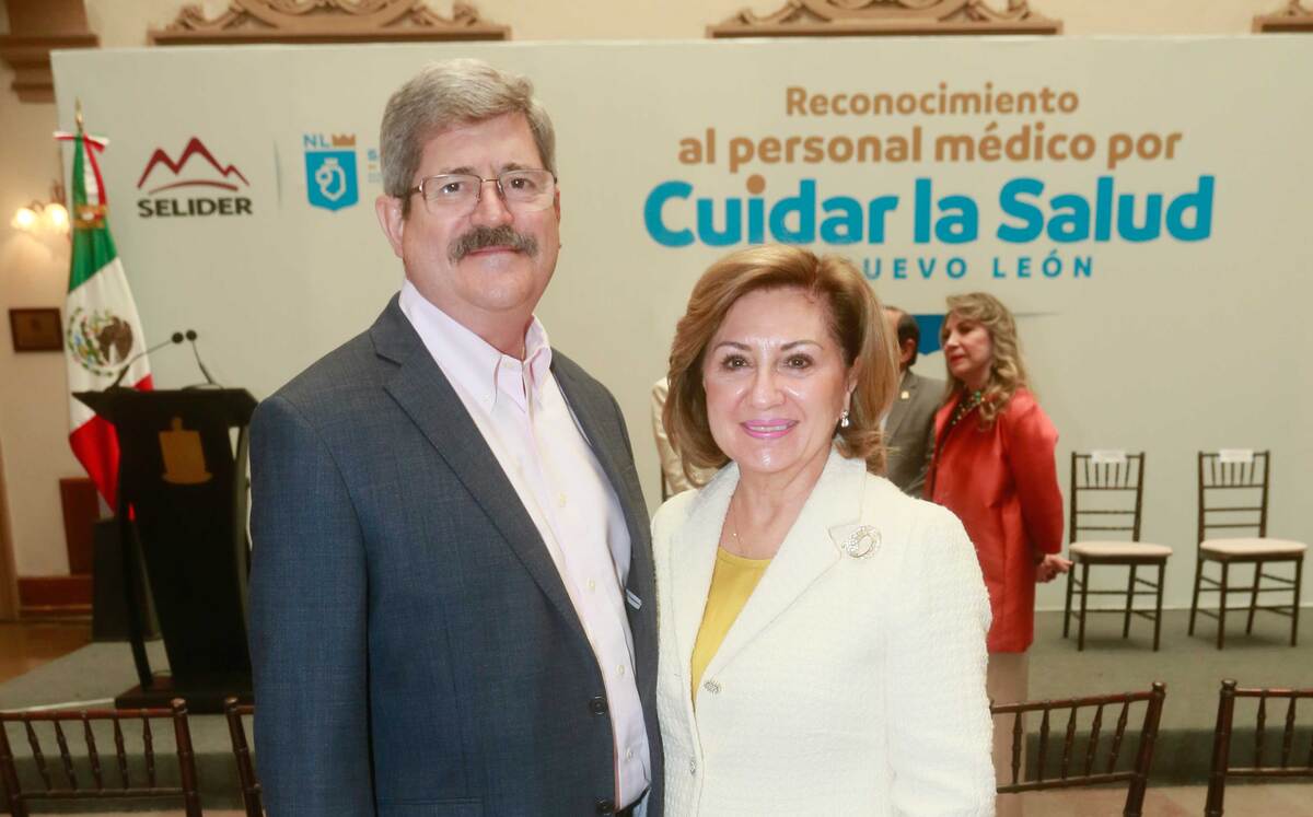 Enrique de la Garza y Sylvia Villarreal de De la Garza