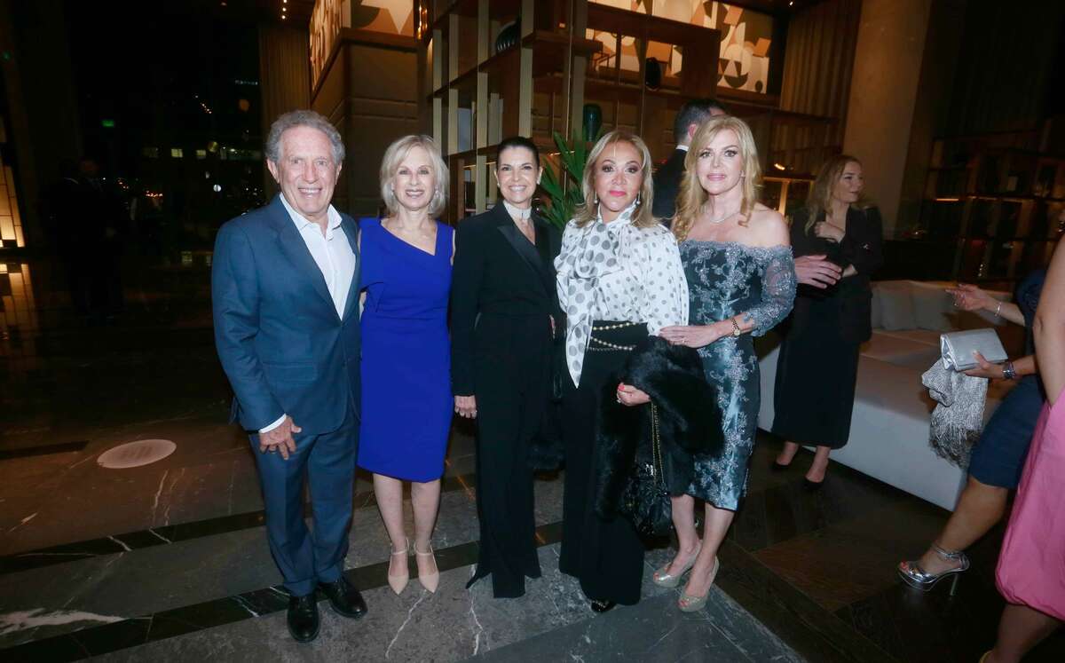 José Wapinski, Janet Wapinski,  Janet Schwarz de Wapinski, Eline García de Lozano  y Catalina Ibarra de Martínez