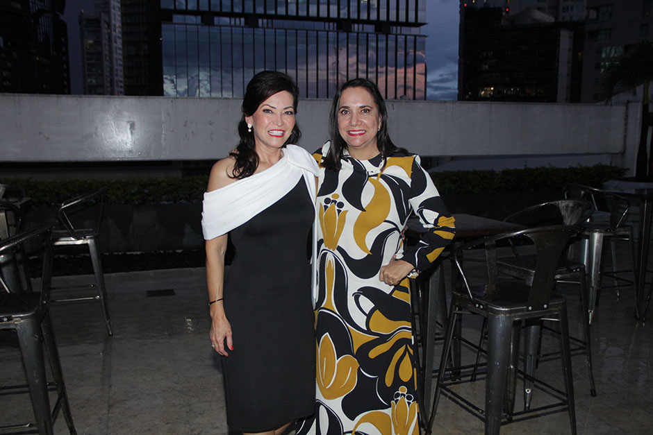 02 Lulú de Llamas y Laura Arce Valenzuela