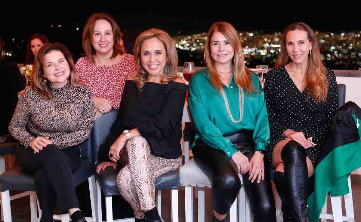Maru Félix, Mónica Morales, Itzel García, Elvia Tapia y Marcela Mejía / Fotos: Daniel Saldívar