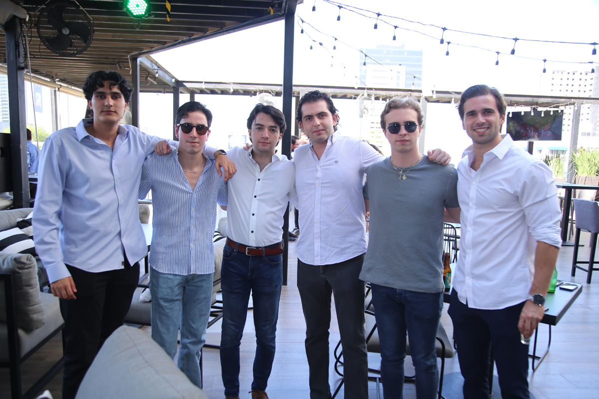 Santiago Andonie, Ernesto Martínez, David Cavazos, Elias Dieck, Antonio Marcos y Héctor Silveira
