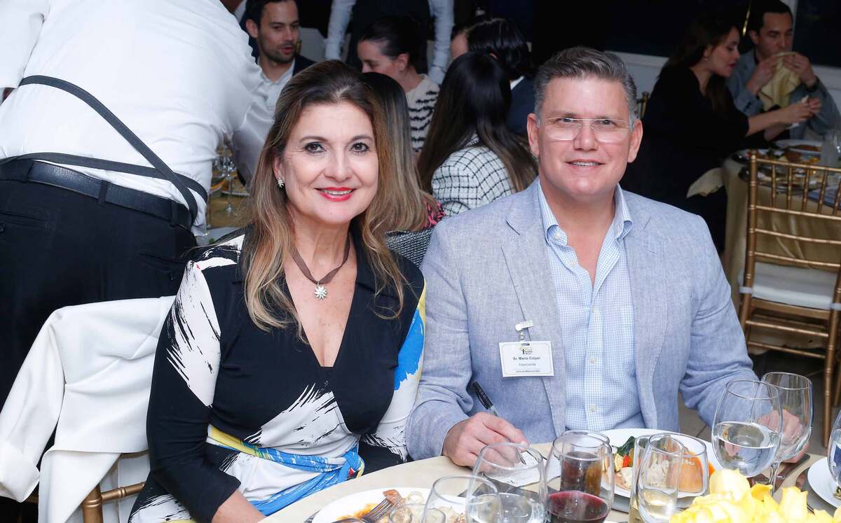 Sisy Treviño y Mario Colyer