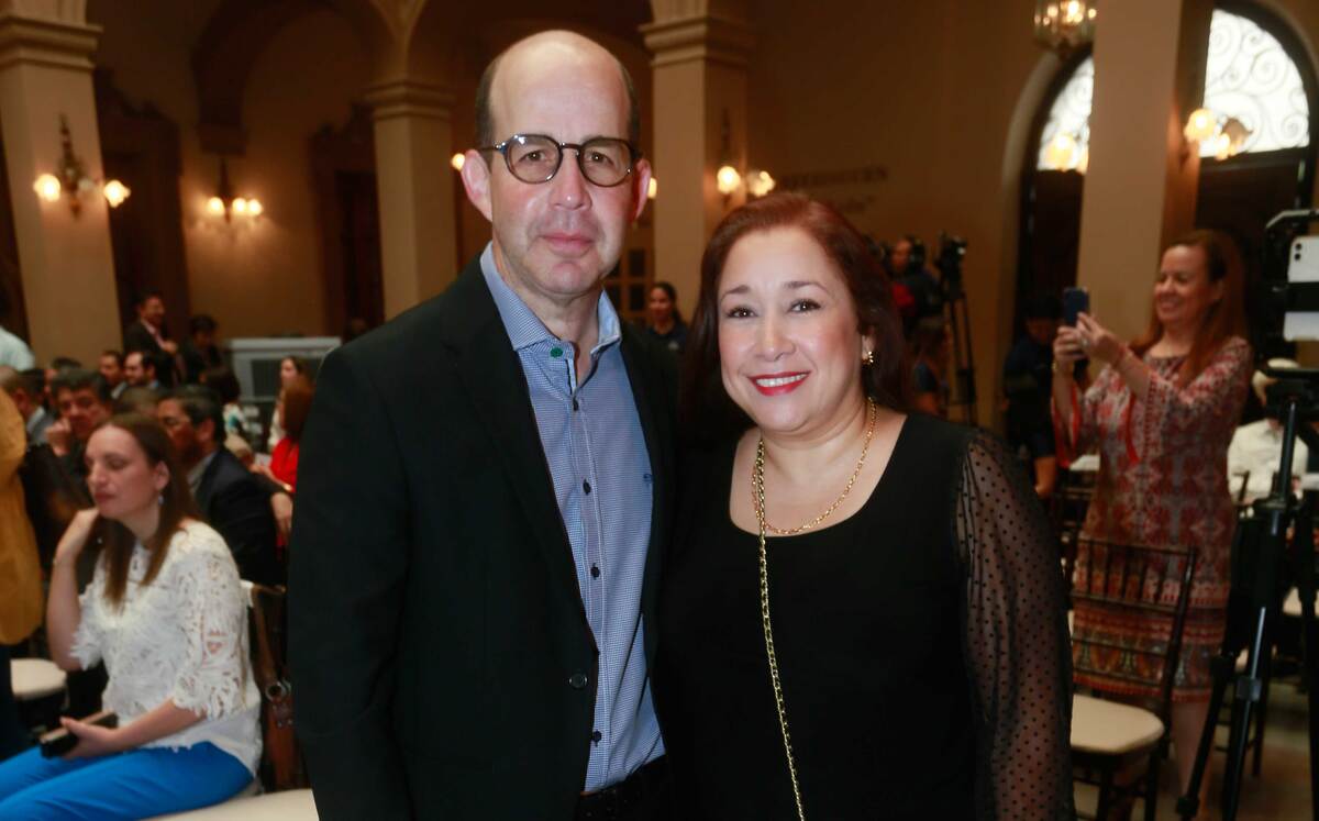 Stefan Fernández y Lucy Taha de Fernández