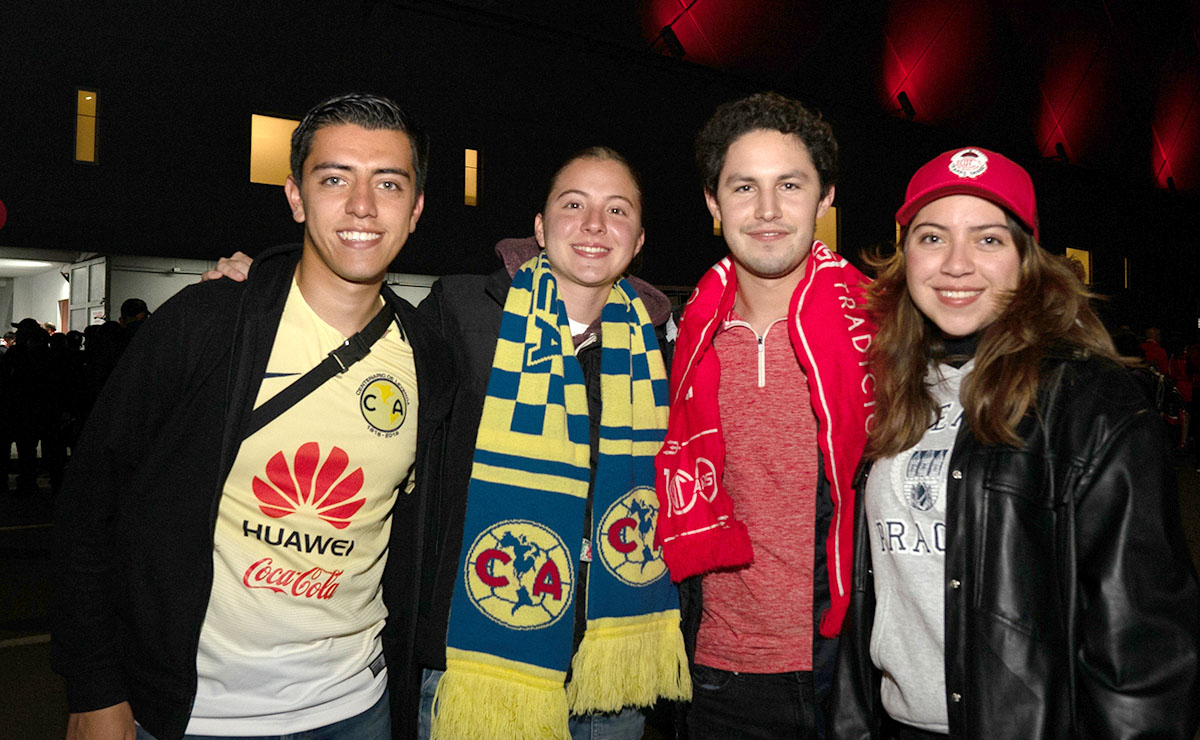 Arturo Maldonado, Stephanie Matta, Raúl Jiménez y Fernanda Almaguer,