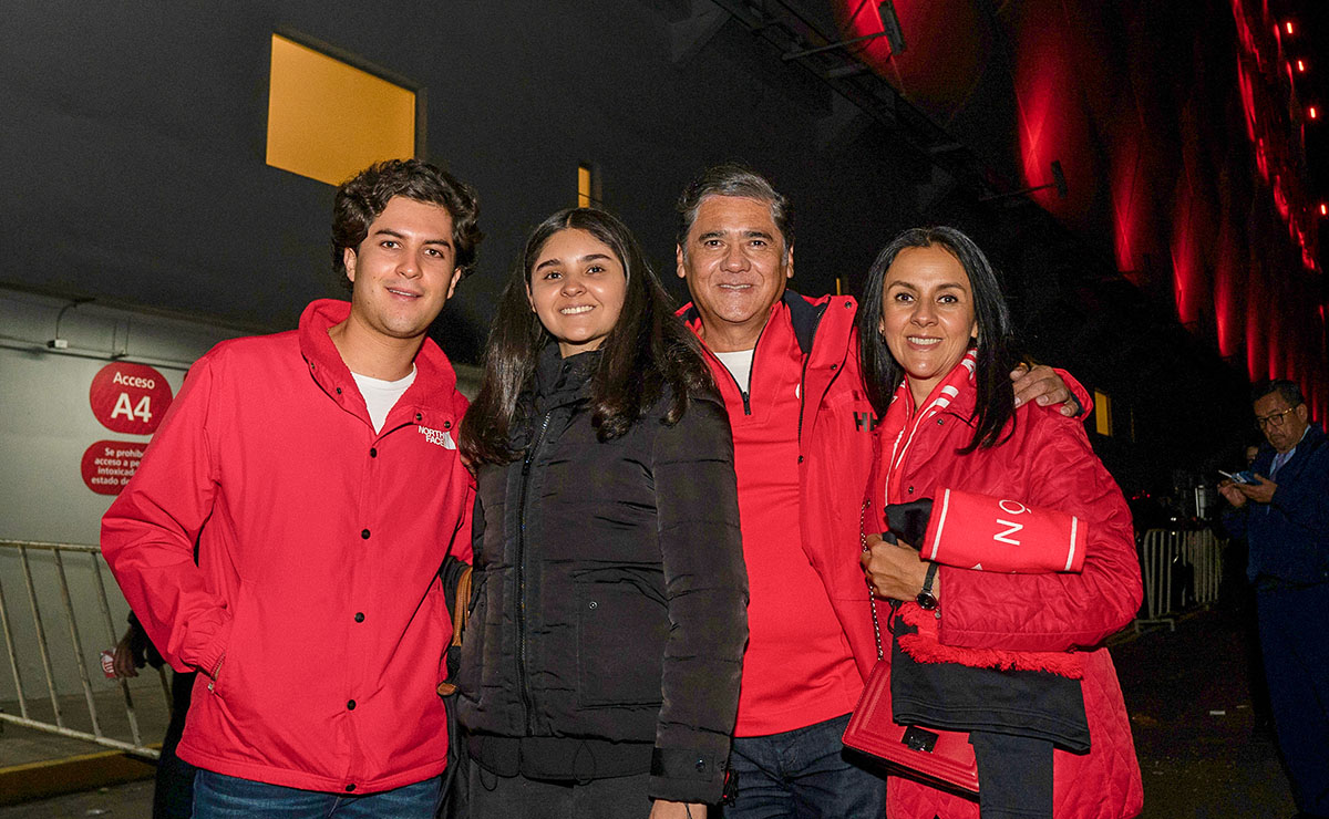 Pablo Marquez, Sofía Nuñez, Adolfo Nuñez y Lourdes Estada