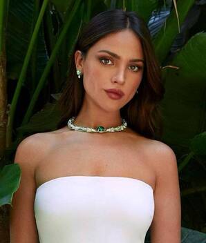 Eiza González y Henry Cavill protagonizarán una película.