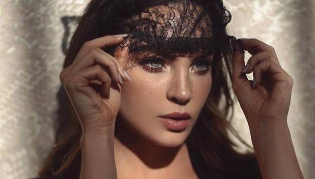 Belinda se convierte en la reina del terror con el disfraz más dramático de Halloween. (Foto: Instagram).