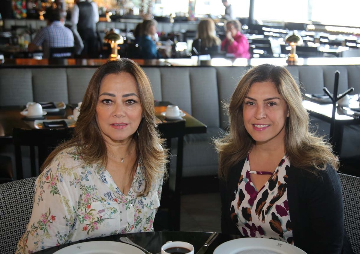 Bety Garza y Roby Saldaña