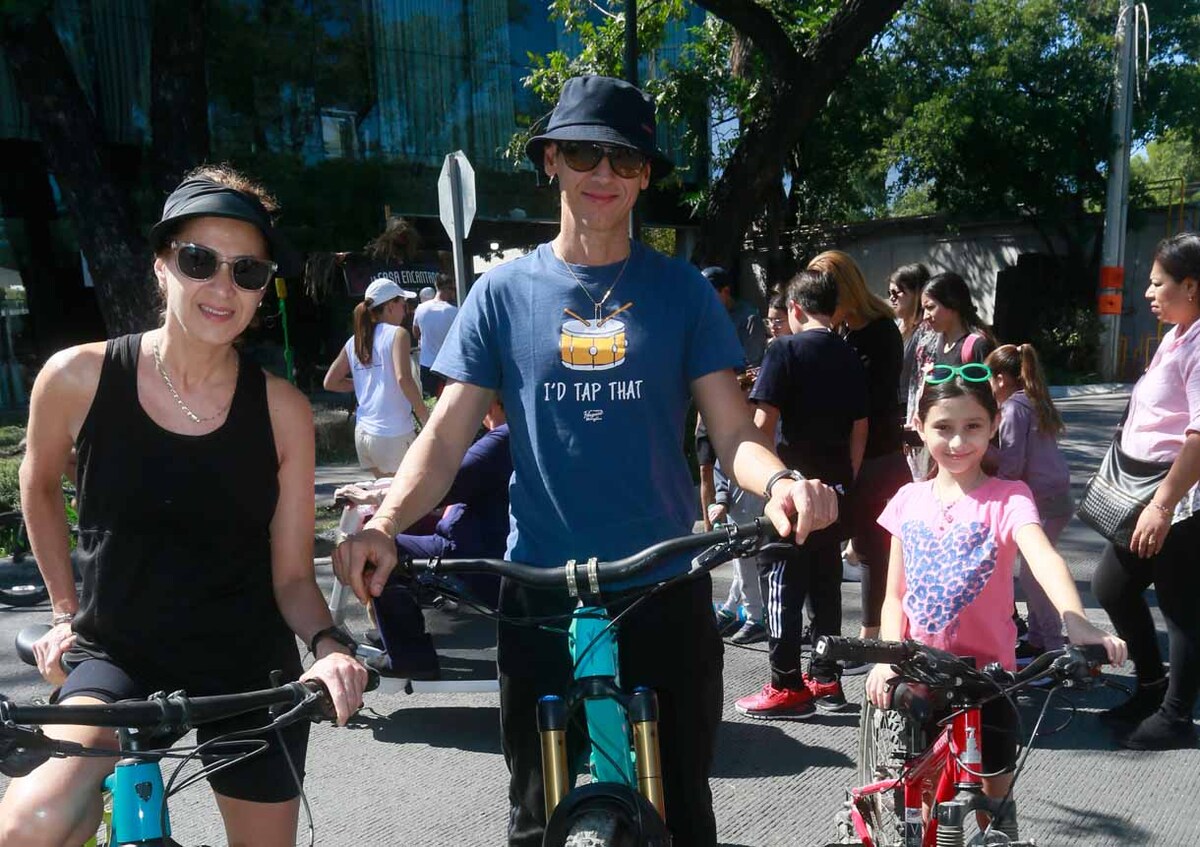Edna Samia, Eugenio Hinojosa y Natalia Hinojosa