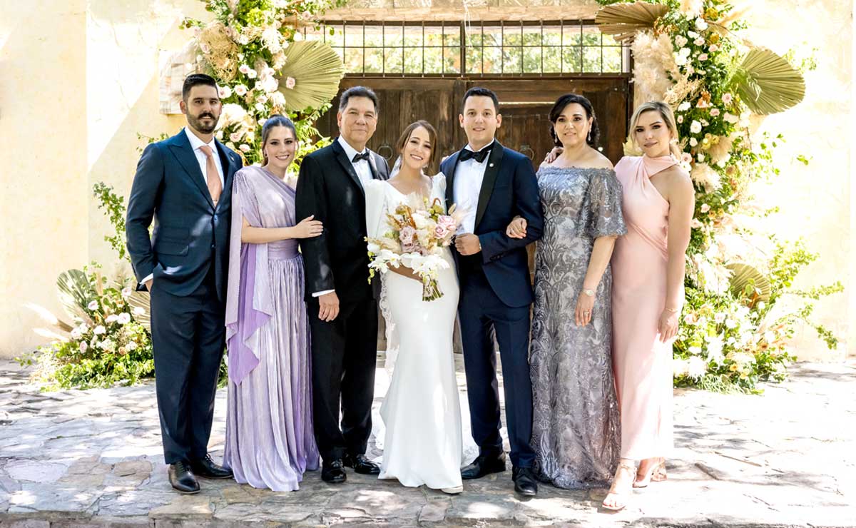 Familia del novio. Ricardo, Daniela, Gilberto, María, Gil, Cristina y Macris