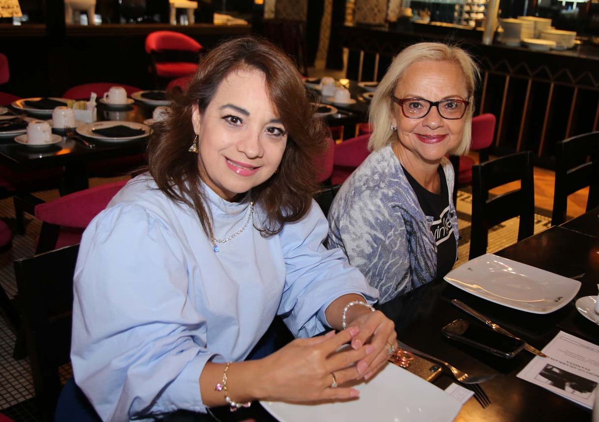 Gladys Saldaña y María del Roble Barrera