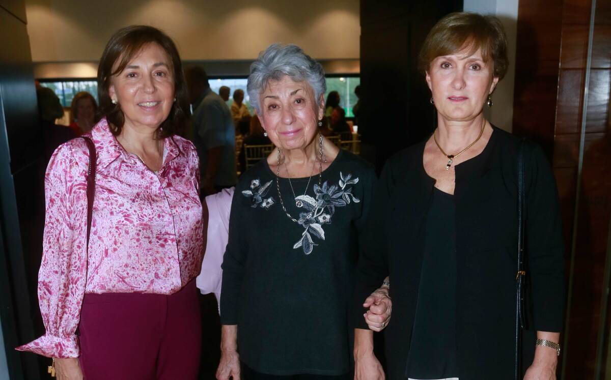 Gloria Fernández, María del Consuelo de Ferrara y Flora Ferrara