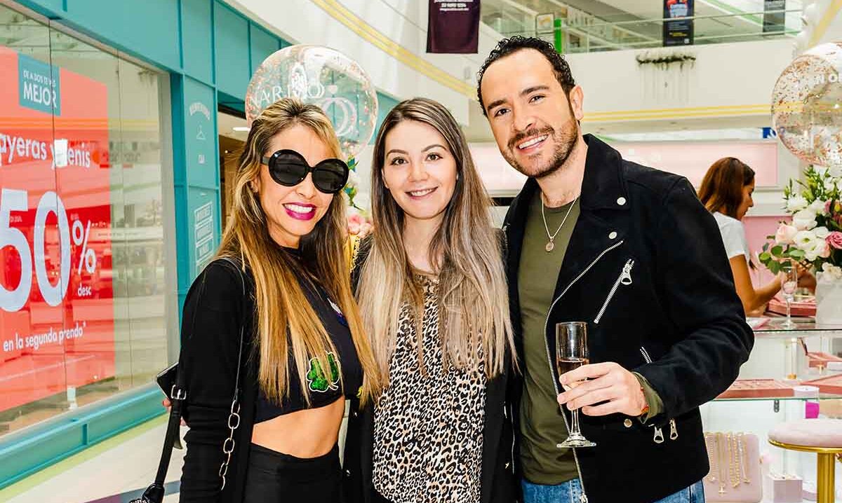 Ivy Marín, Rocely Domínguez y Toño Estrada