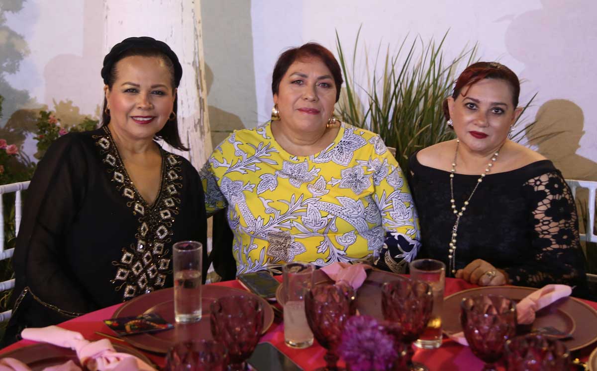 Lorena, Lourdes e Isela