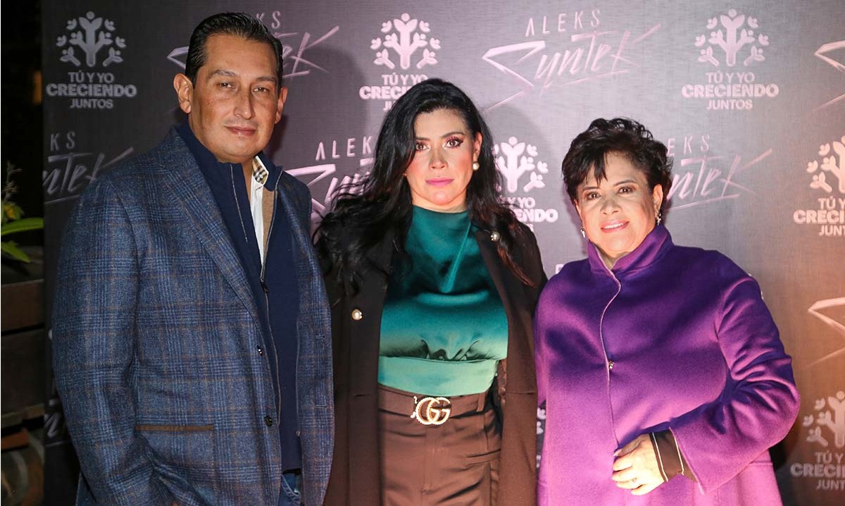Carlos Aguirre, Irlanda Soto y Rosa soto