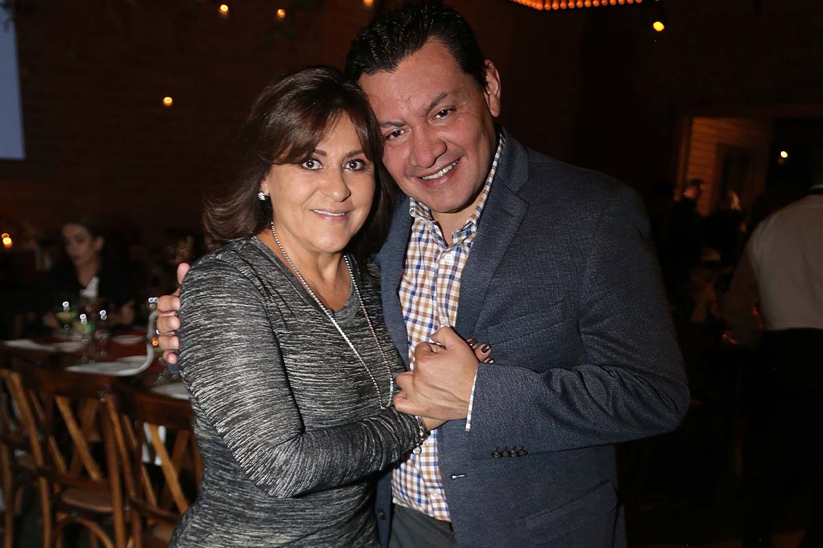 Gaby Samperio y Raúl Santiago