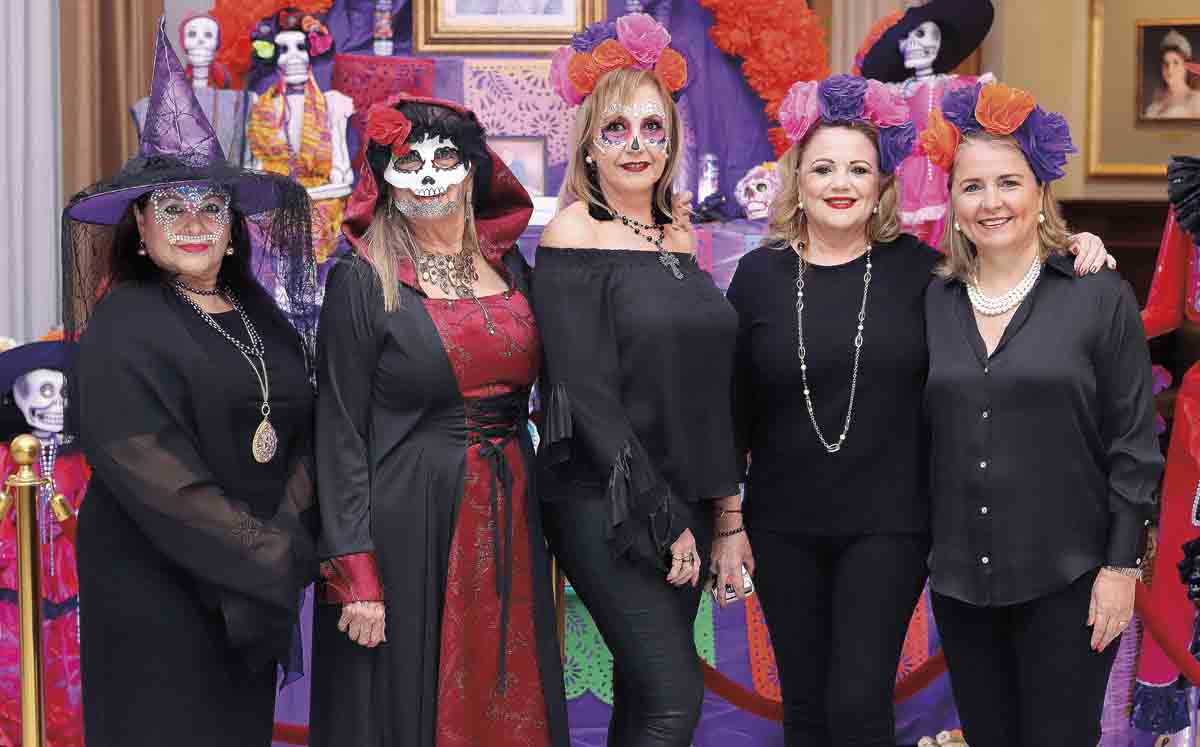 Rosario de Villanueva, Roly de García Novelo, Adriana Fernández, Raquel Salazar y Begoña de Azcárraga / Fotos: Dennis Hernández