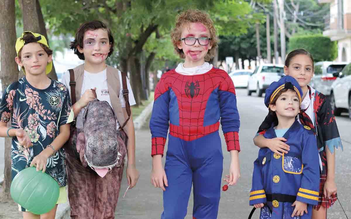 Luis Simón, Max Simón, Patricio Simón, Carlitos Simón y Ximena Simón / Fotos: Dennis Hernández