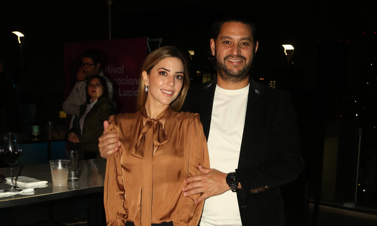 Paola Martínez y Adrián García