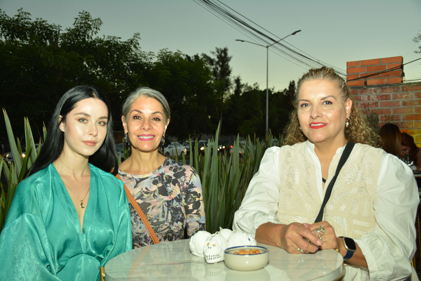 Andrea Vará, Lily Garibay y Gabriela Fernández