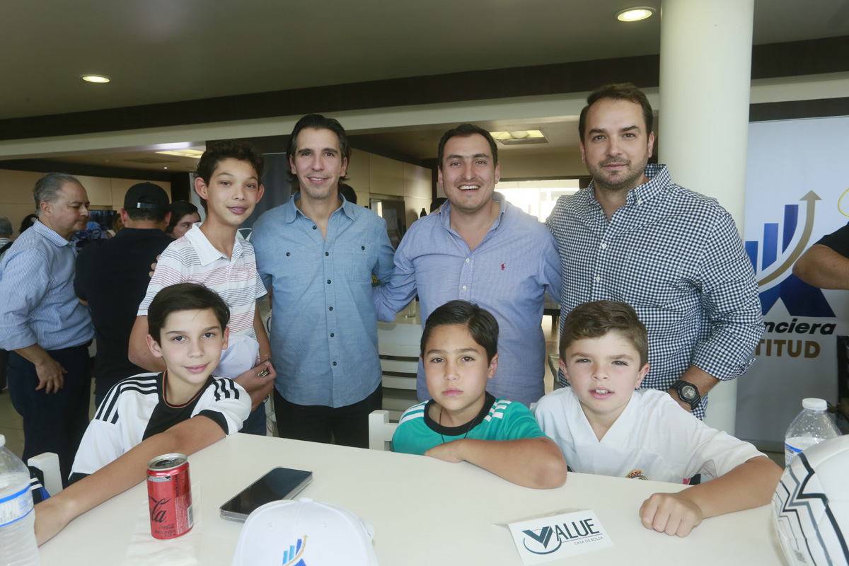 Fabián Saide, Raúl Saide, Jesús García,  Jesús Cantú, Fabián Saide, Jesús Gerardo García y Jesús Cantú