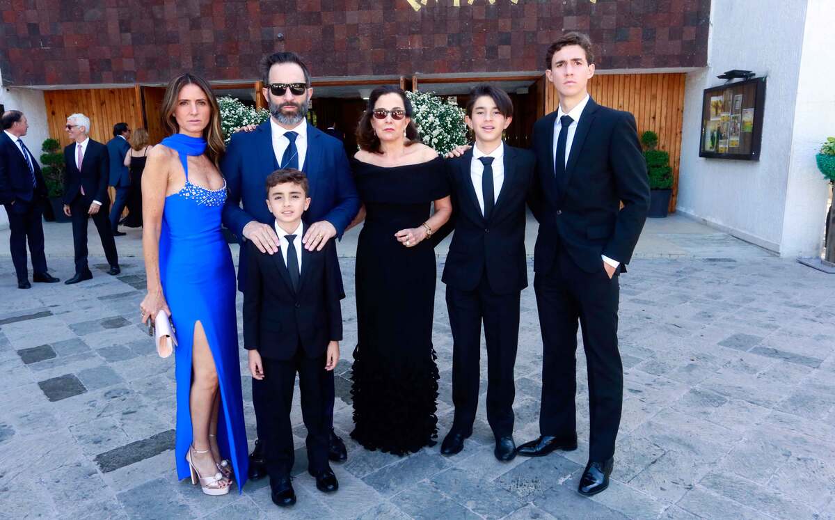Itzi Hurtado, Mauricio Argüelles, Andrés Quintana, Gigi Argüelles, Emilio Quintana y Diego Quintana