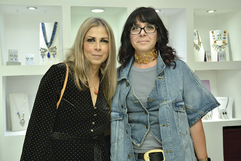 Lorena Vilar y Karina Itelallata