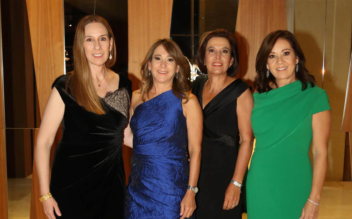 Marian Yarte, Susana Garza de Guzmán, Laura Cantú de Arce  y Martha Mariscal de Núñez