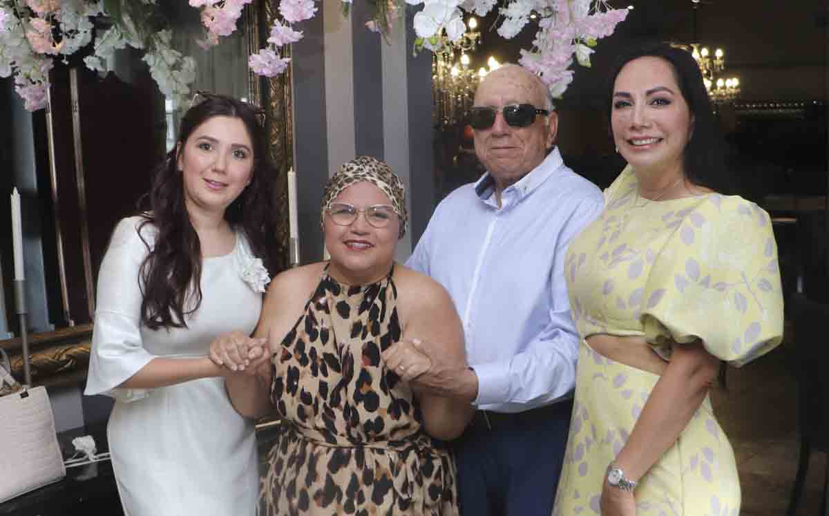 Paty en compañía de su familia / Foto: Dennis Hernández