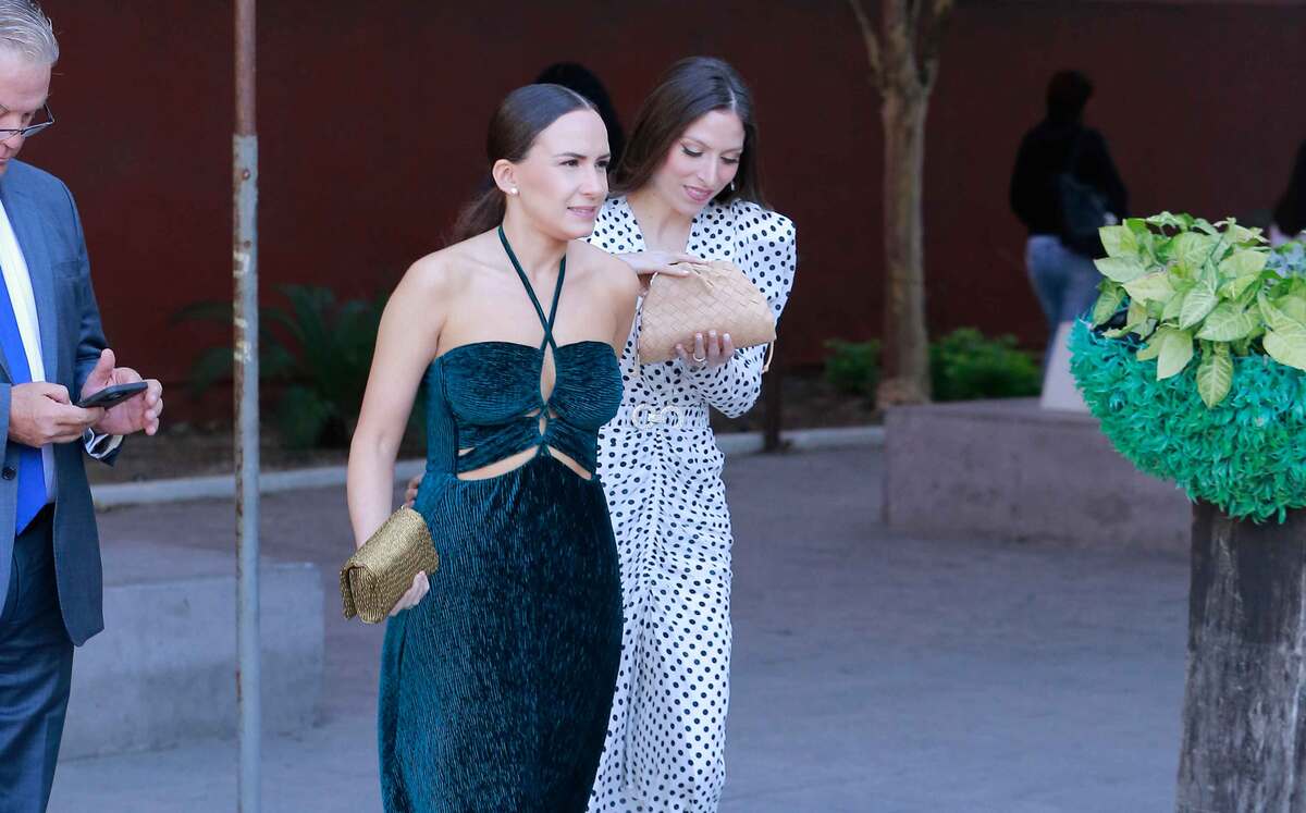 Luciana Flores y Consuelo Zambrano