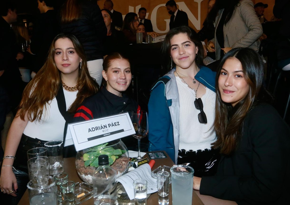 Maca Páez, Fernanda Guerra, Mariana Peralta y Paulina Garza