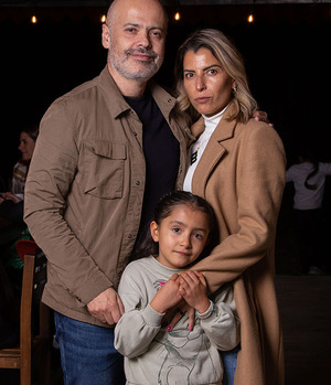 Rafael Gómez, Myrna Robles y Renata Gómez