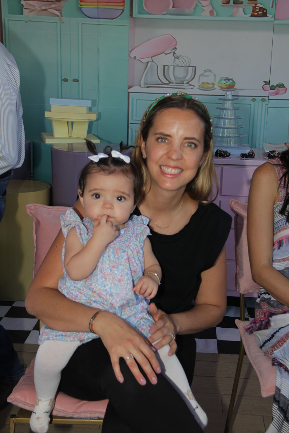 Ana Julia Flores y Gaby Martínez Gallardo.