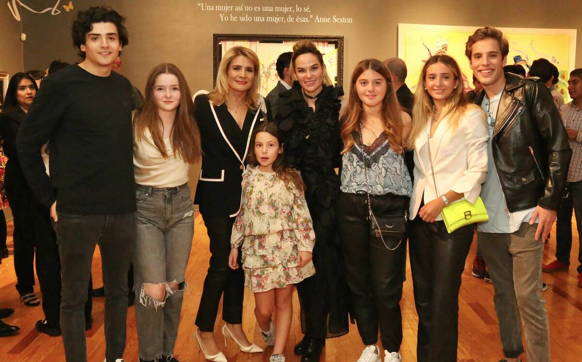 Andrés Fernández, Doménica González, Ibeth Fernández, Cristana González, Paola Celada, Fernanda Martínez, María Isabel Fernández y Joaquín Mandala