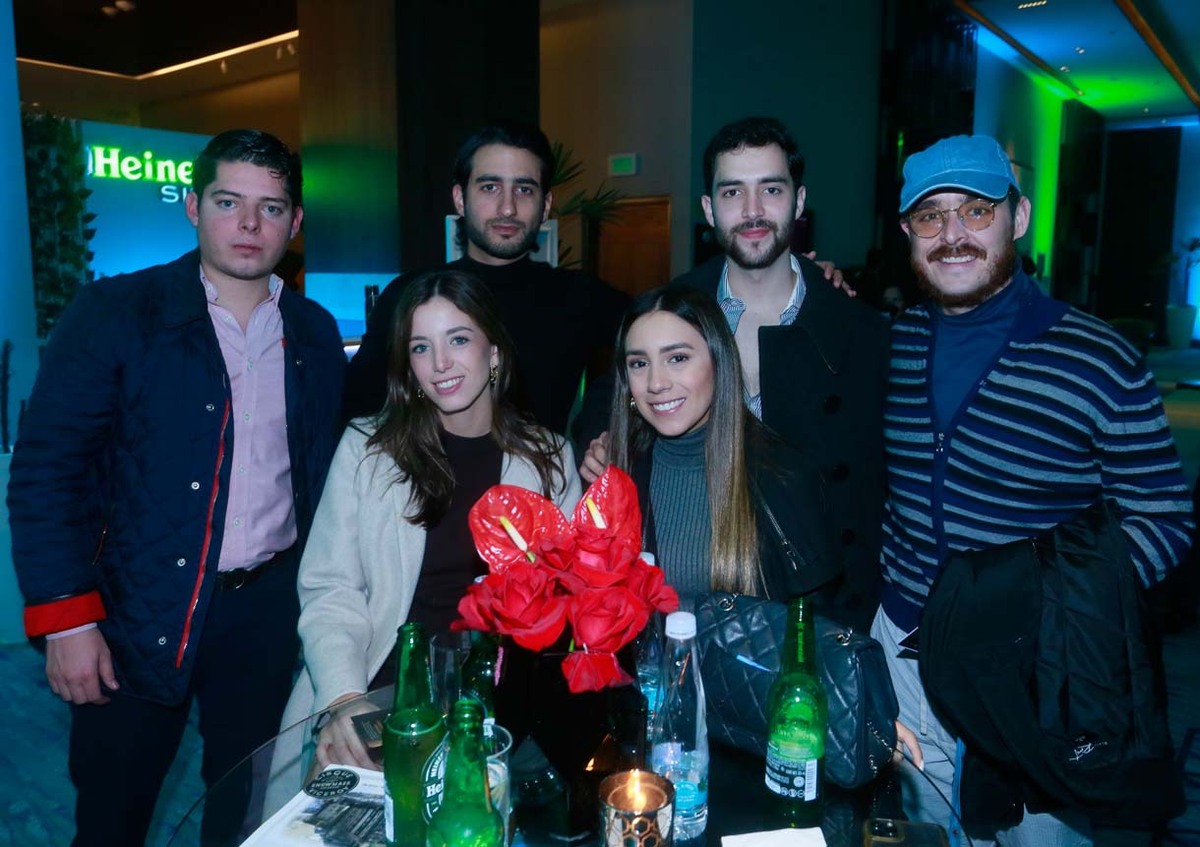 Diego Villarreal, Diego Martínez, Valeria Williams, Paola Sánchez,  Carlos Garza y Diego Figueroa