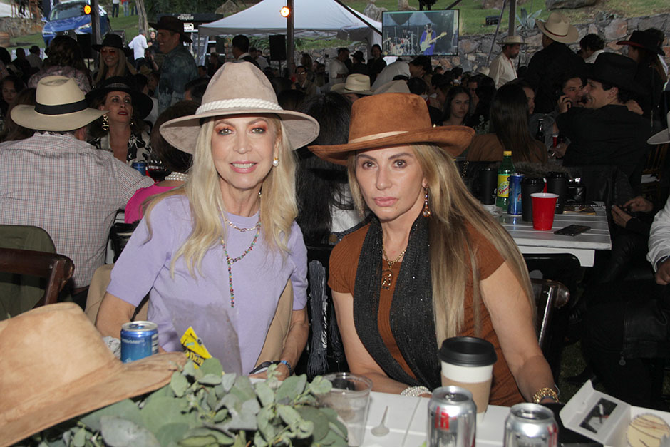 Paty Calles e Isabel Romero.