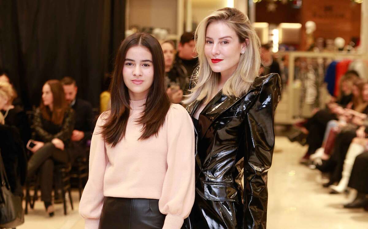 Romina De la Peña  y Astrid Valdez de De la Peña