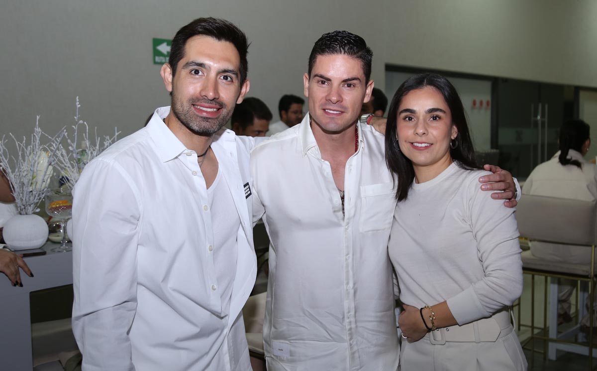 Julián, Mario y Mariana