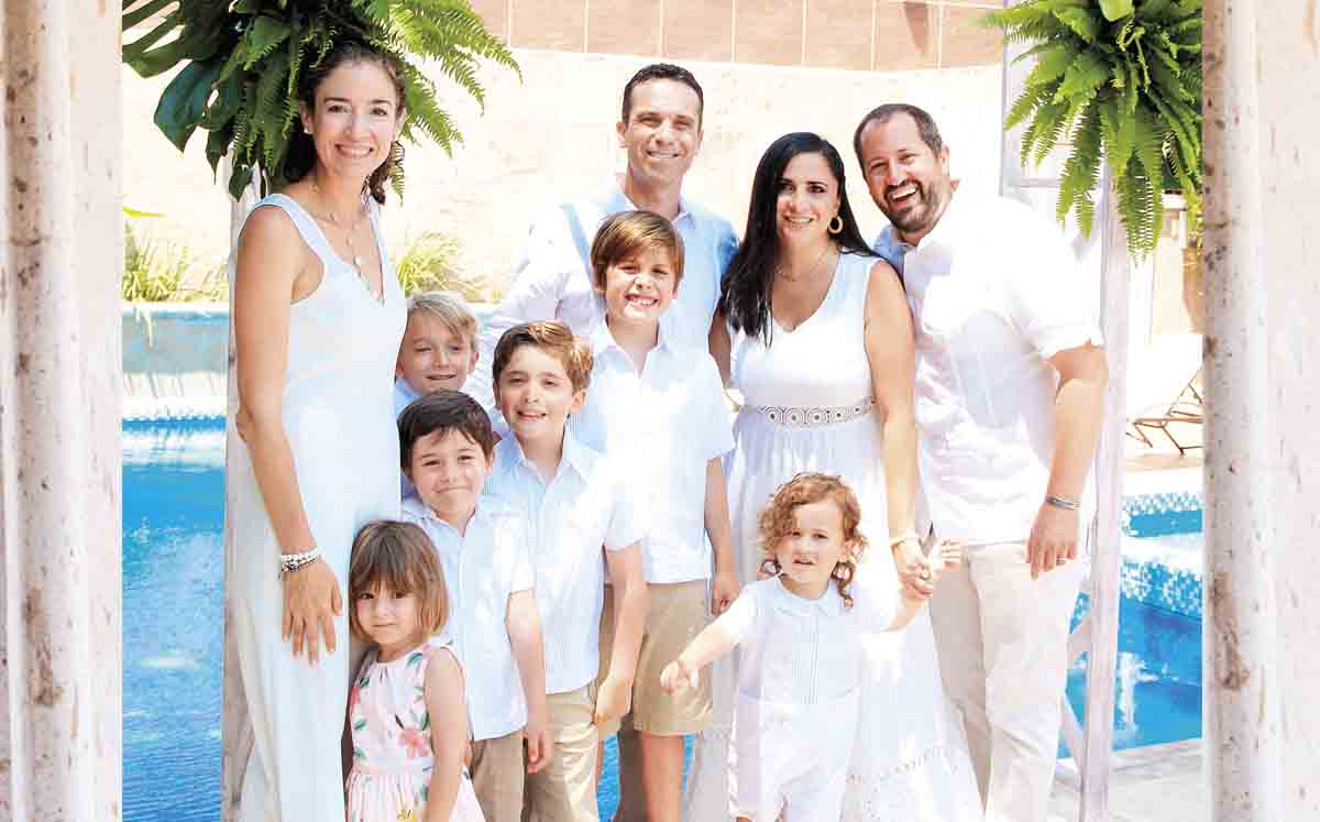 Ana Alzaga, Lucia D’Aquino, Lorenzo D’Aquino, Luca D’Aquino, Andrea D’Aquino, Alejandro Allert, Diego Allert, Emiliano Allert, Vanessa Peña-Allert y J