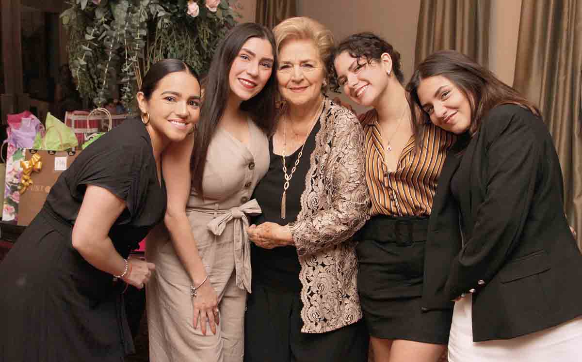 Tanhia Medina, Ana Pau Izaguirre, Noriney de la Garza, Marielisa Acevedo y Mariel Acevedo / Fotos: José Chang
