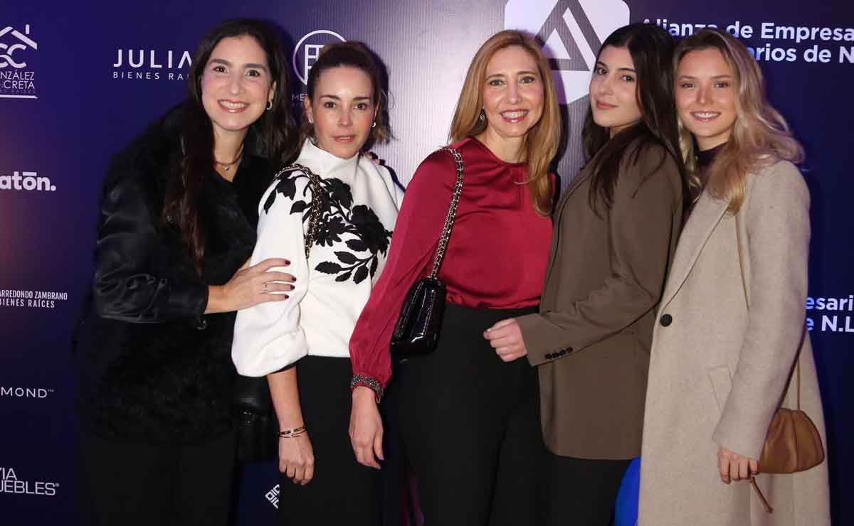 Ale Bueno, Carla Villarreal, Nancy Quiroga, Rebeca Andonie y Cordelia Bueno  / Fotos: Roberto Alvarado