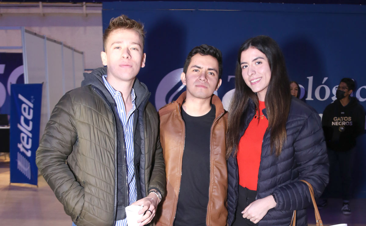 Carlos, Luis y Valeria