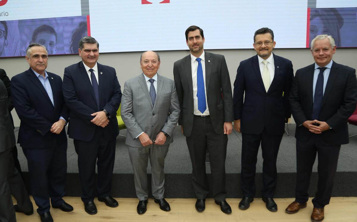 Héctor Escamilla, David Garza, Eduardo Garza T, Juan Pablo Murra, Javier de la Fuente y Mario Adrián Flores